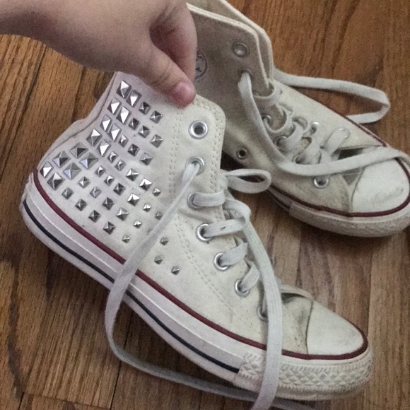 off white converse poshmark